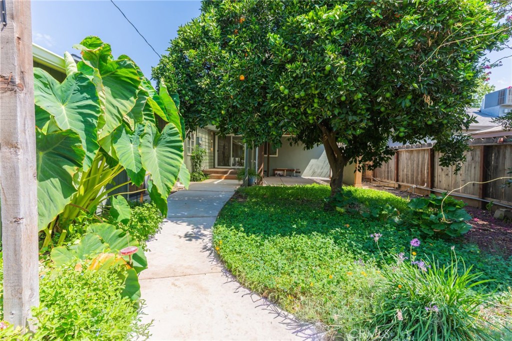 1560 W 23rd, Merced, CA 95340