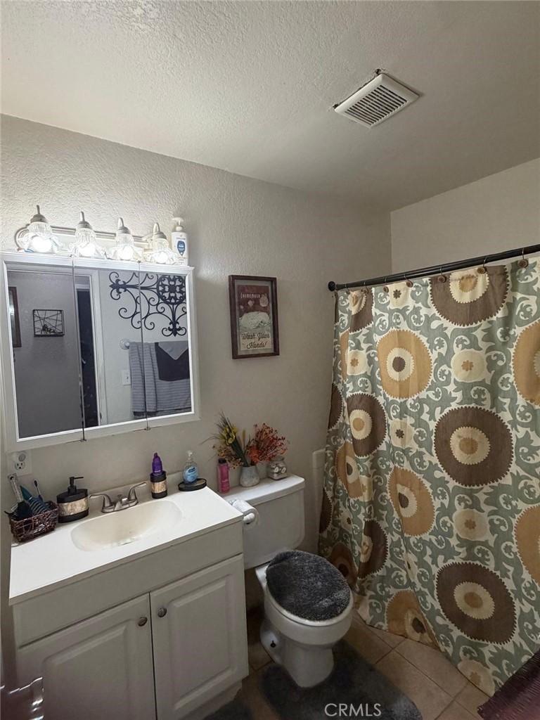 5109 Center, Modesto, CA 95357