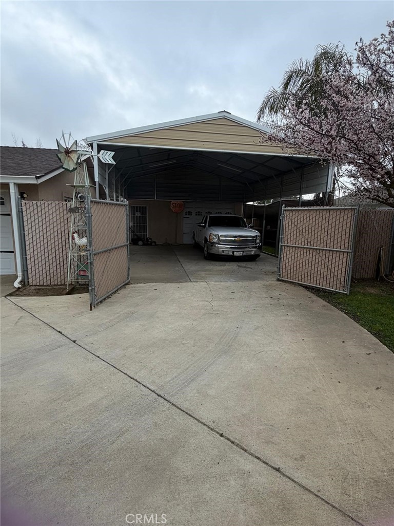5109 Center, Modesto, CA 95357