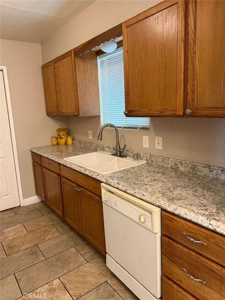 5109 Center, Modesto, CA 95357