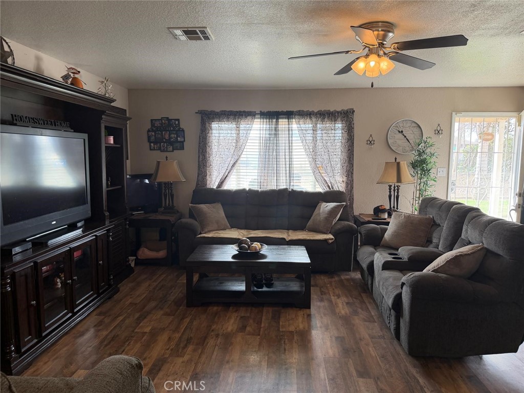 5109 Center, Modesto, CA 95357