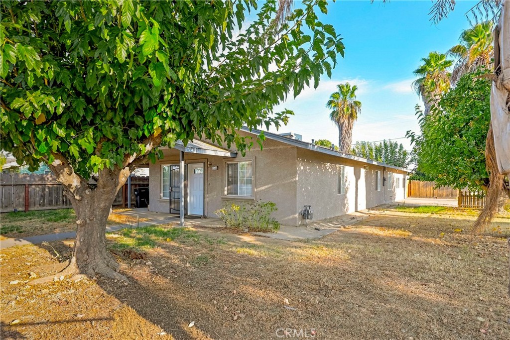 9566 E Broadway, Planada, CA 95365