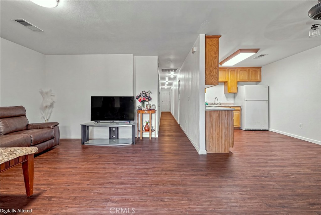 9566 E Broadway, Planada, CA 95365