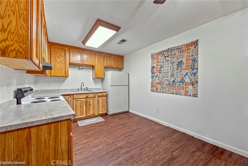 9566 E Broadway, Planada, CA 95365