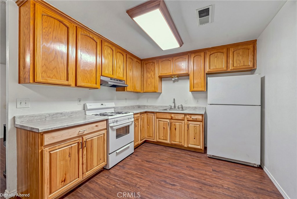 9566 E Broadway, Planada, CA 95365