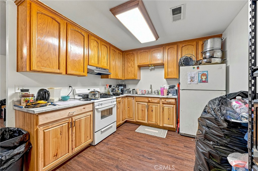 9566 E Broadway, Planada, CA 95365