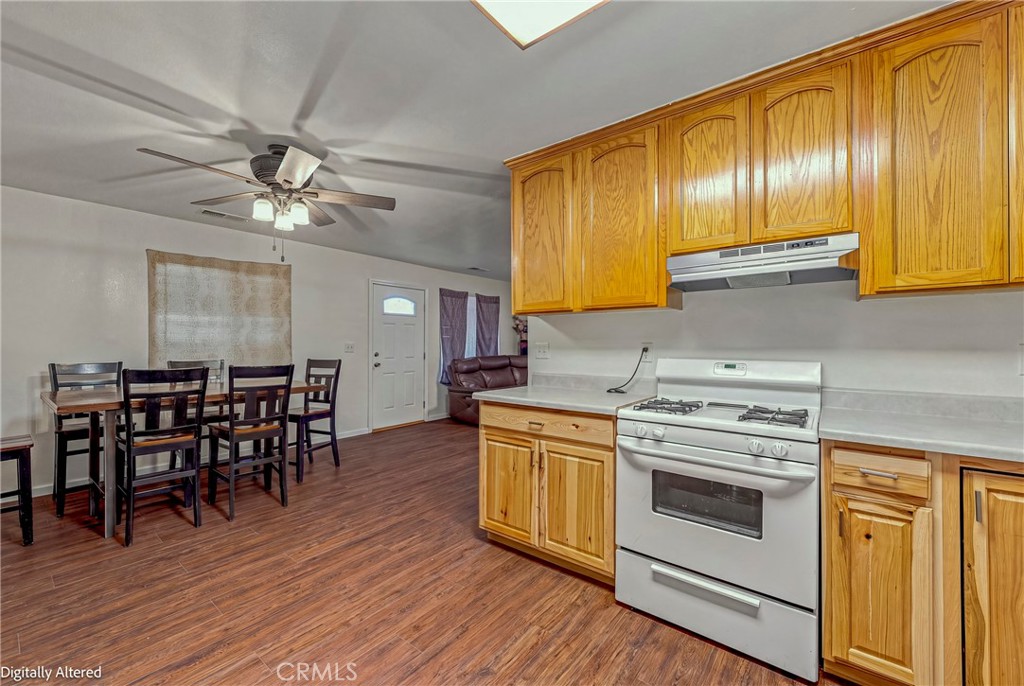 9566 E Broadway, Planada, CA 95365