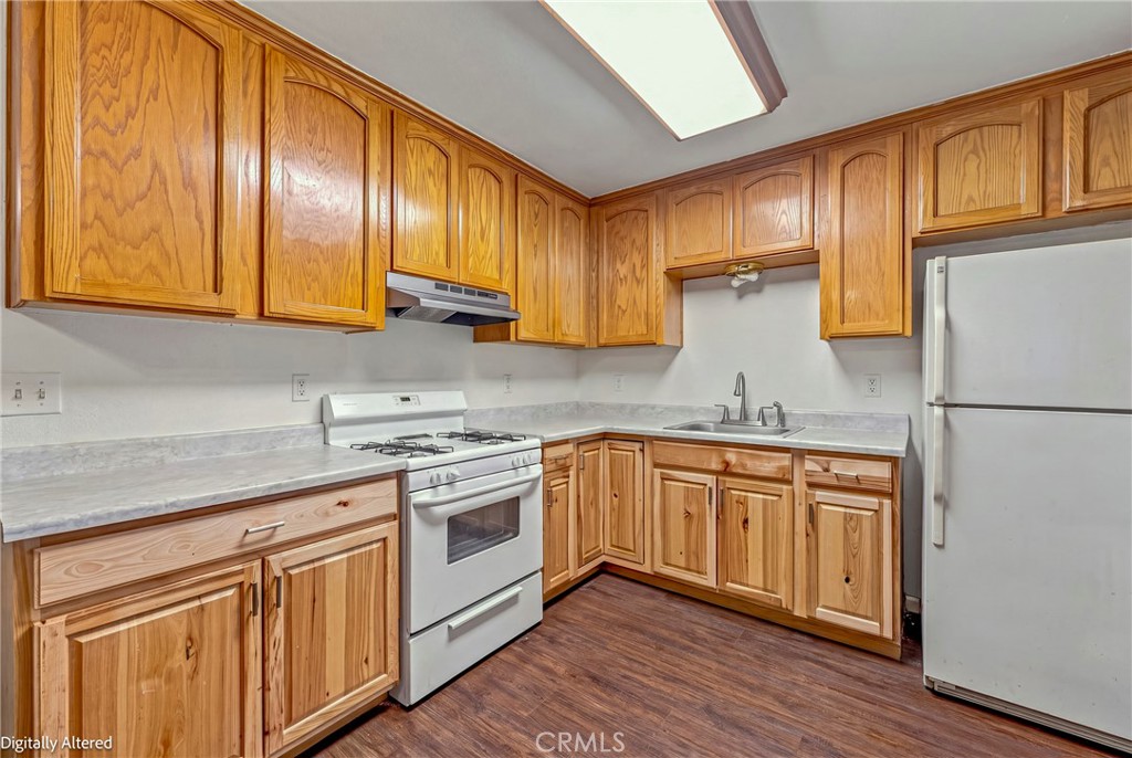 9566 E Broadway, Planada, CA 95365