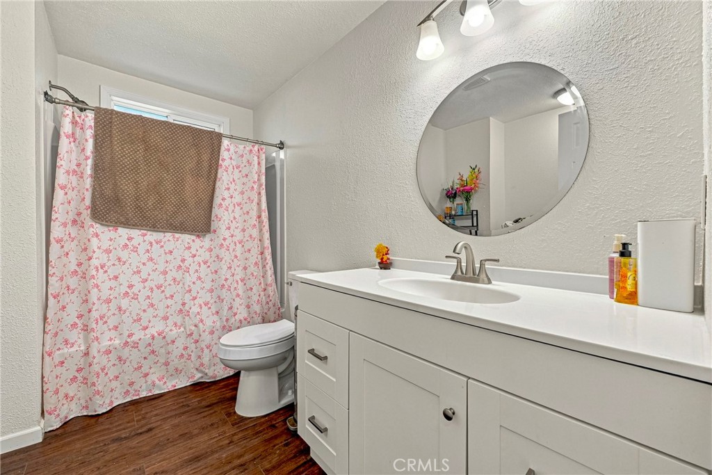 9566 E Broadway, Planada, CA 95365