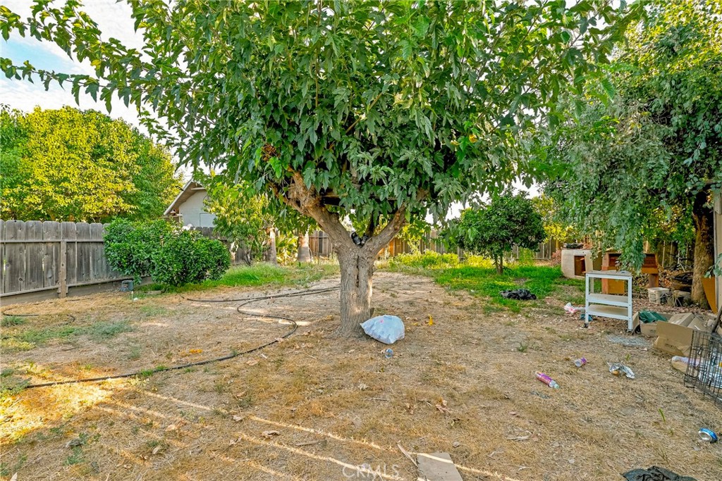 9566 E Broadway, Planada, CA 95365