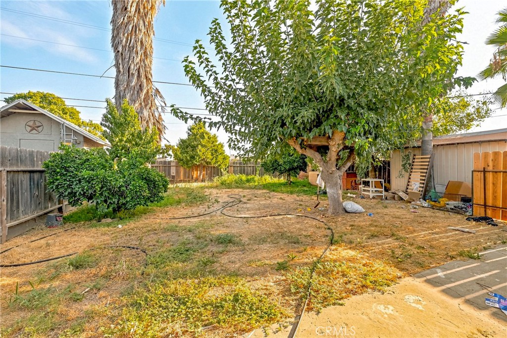 9566 E Broadway, Planada, CA 95365