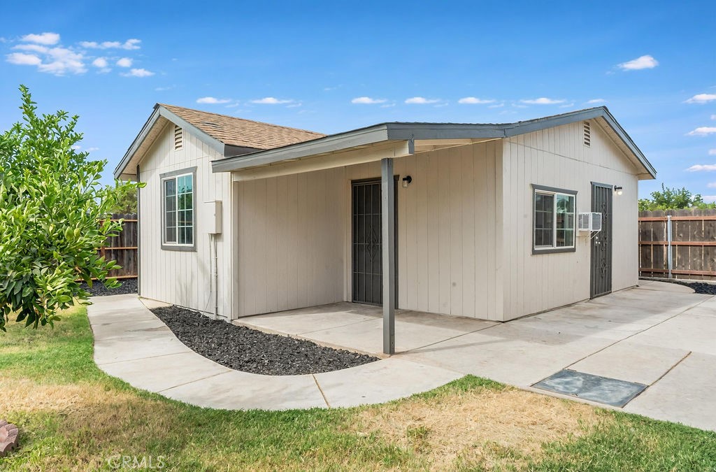 942 W Childs, Merced, CA 95341