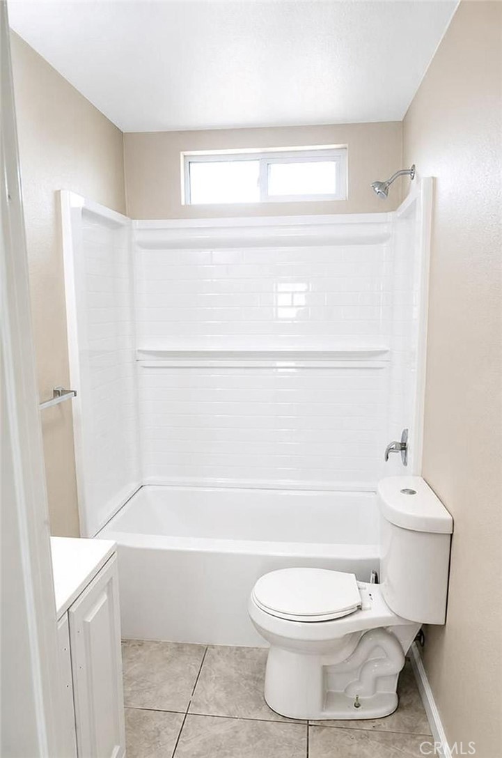 942 W Childs, Merced, CA 95341