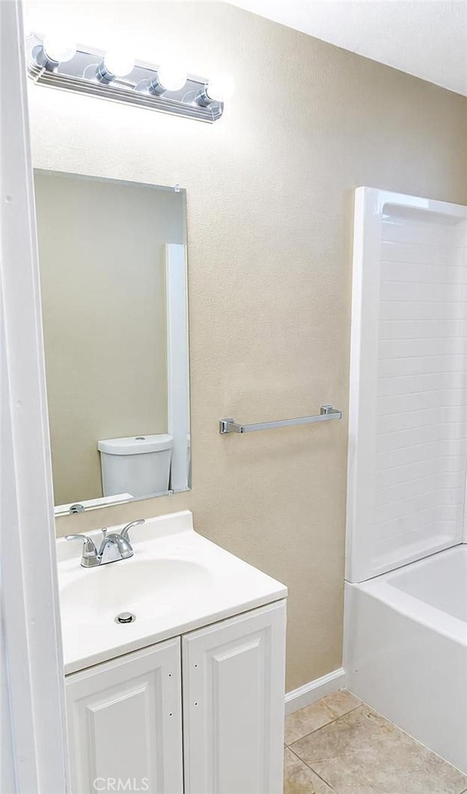 942 W Childs, Merced, CA 95341