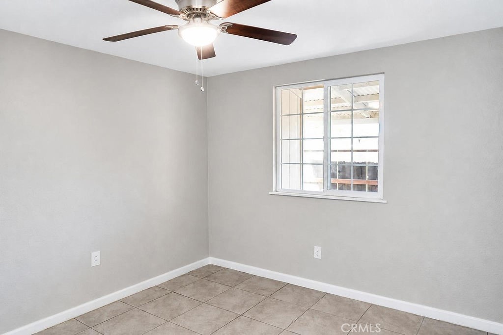 942 W Childs, Merced, CA 95341
