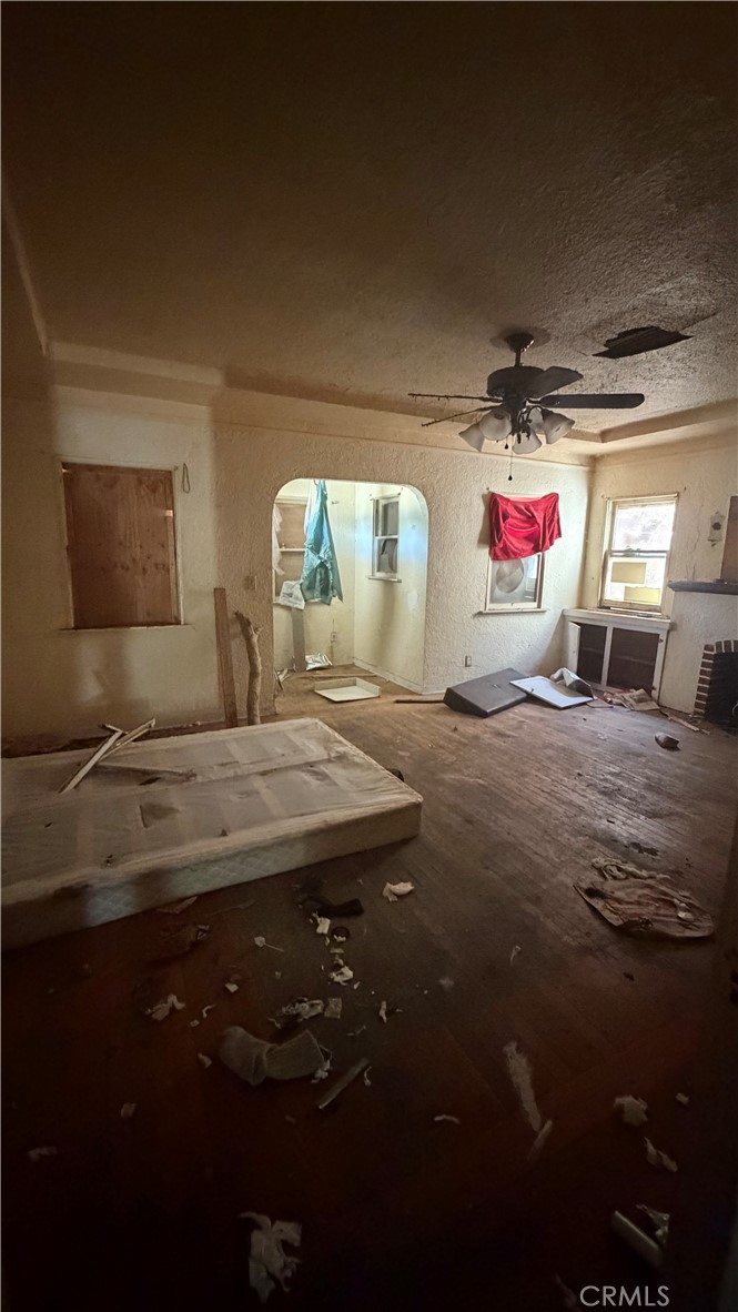 409 W 25th St, Merced, CA 95340