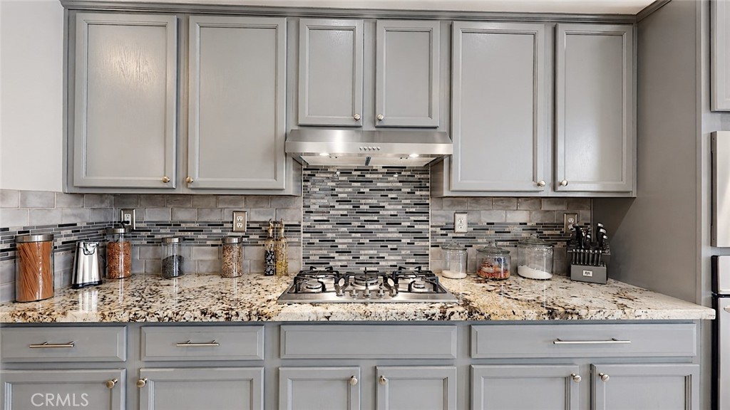206 River Pointe, Waterford, CA 95386