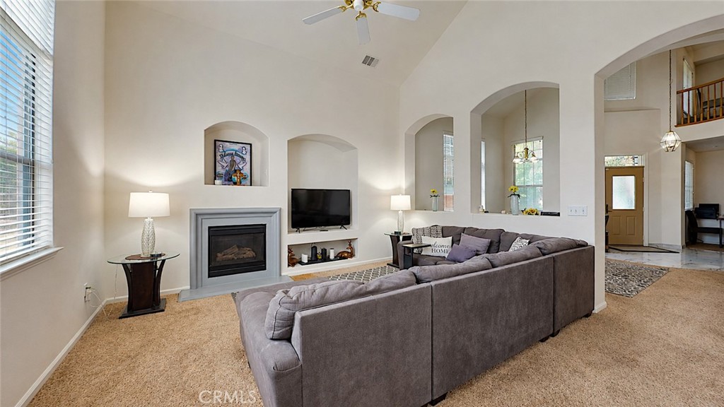 206 River Pointe, Waterford, CA 95386
