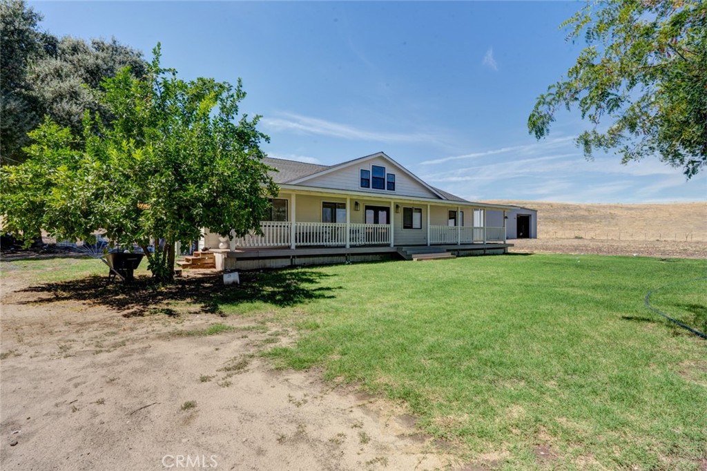 561 Rushing Rd, Waterford, CA 95386