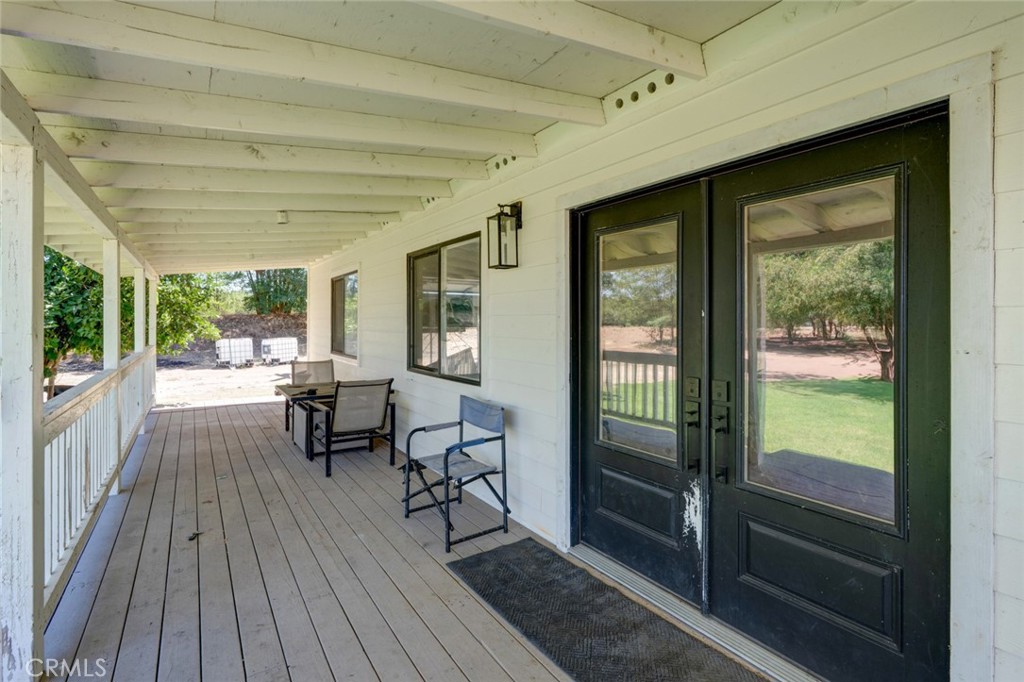 561 Rushing Rd, Waterford, CA 95386