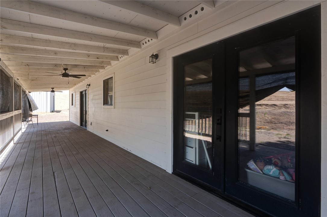 561 Rushing Rd, Waterford, CA 95386