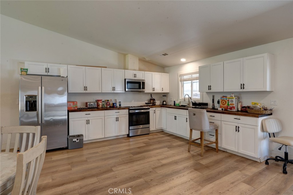 561 Rushing Rd, Waterford, CA 95386