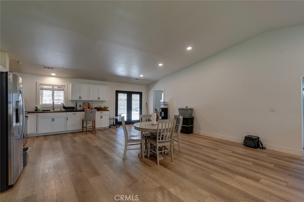 561 Rushing Rd, Waterford, CA 95386