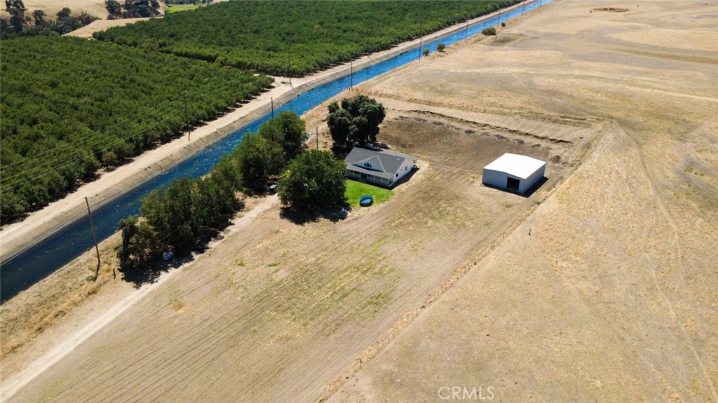 561 Rushing Rd, Waterford, CA 95386