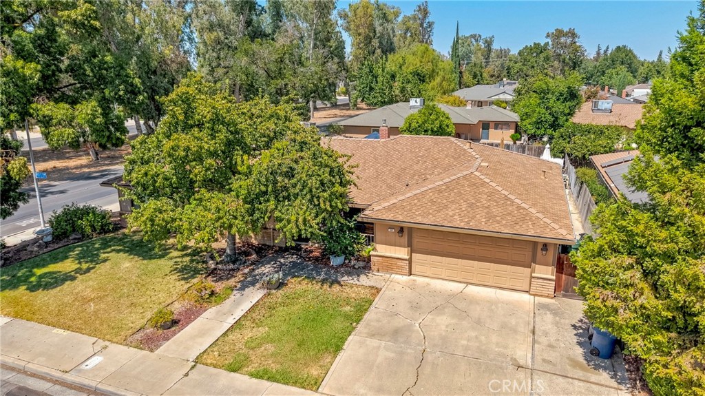587 W Donna Dr, Merced, CA 95348