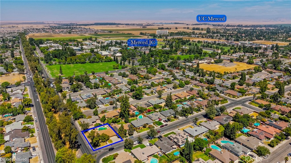 587 W Donna Dr, Merced, CA 95348