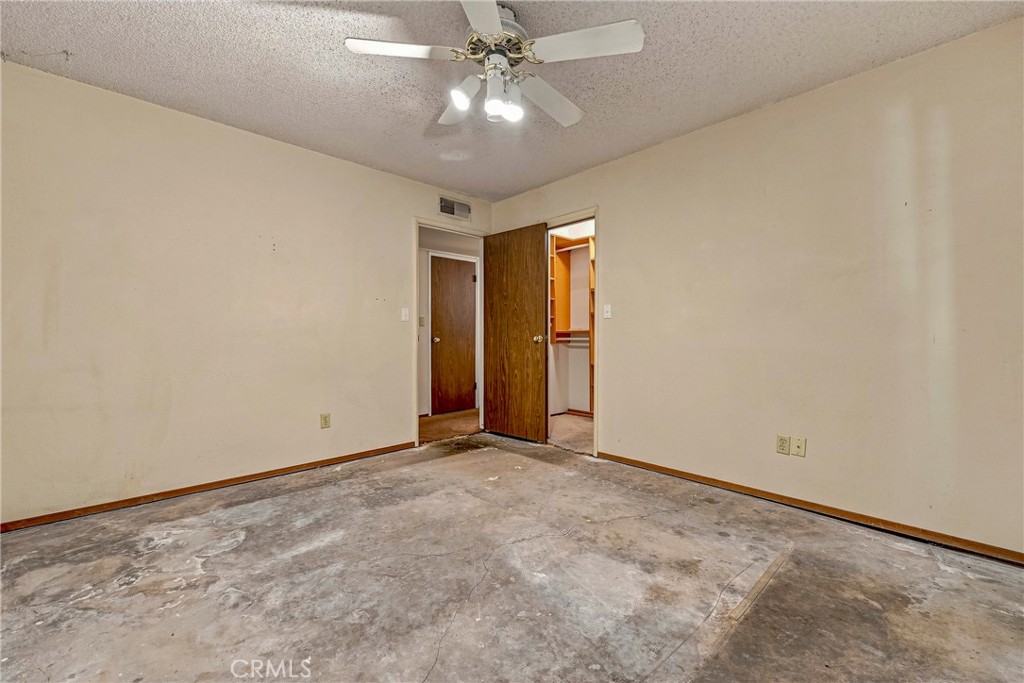 587 W Donna Dr, Merced, CA 95348