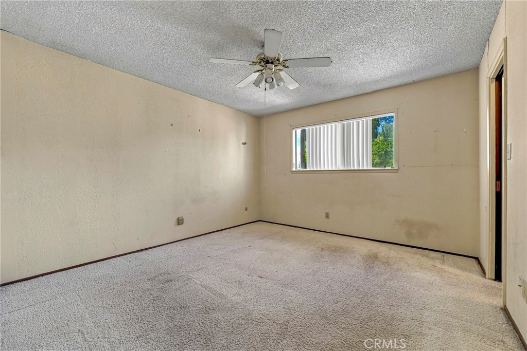 587 W Donna Dr, Merced, CA 95348
