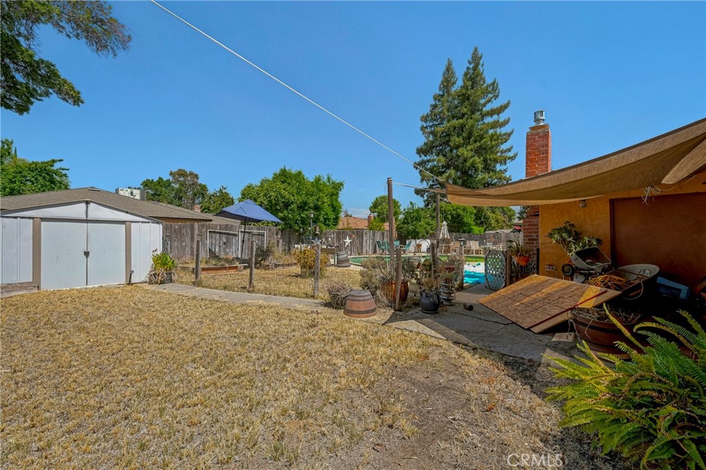 587 W Donna Dr, Merced, CA 95348
