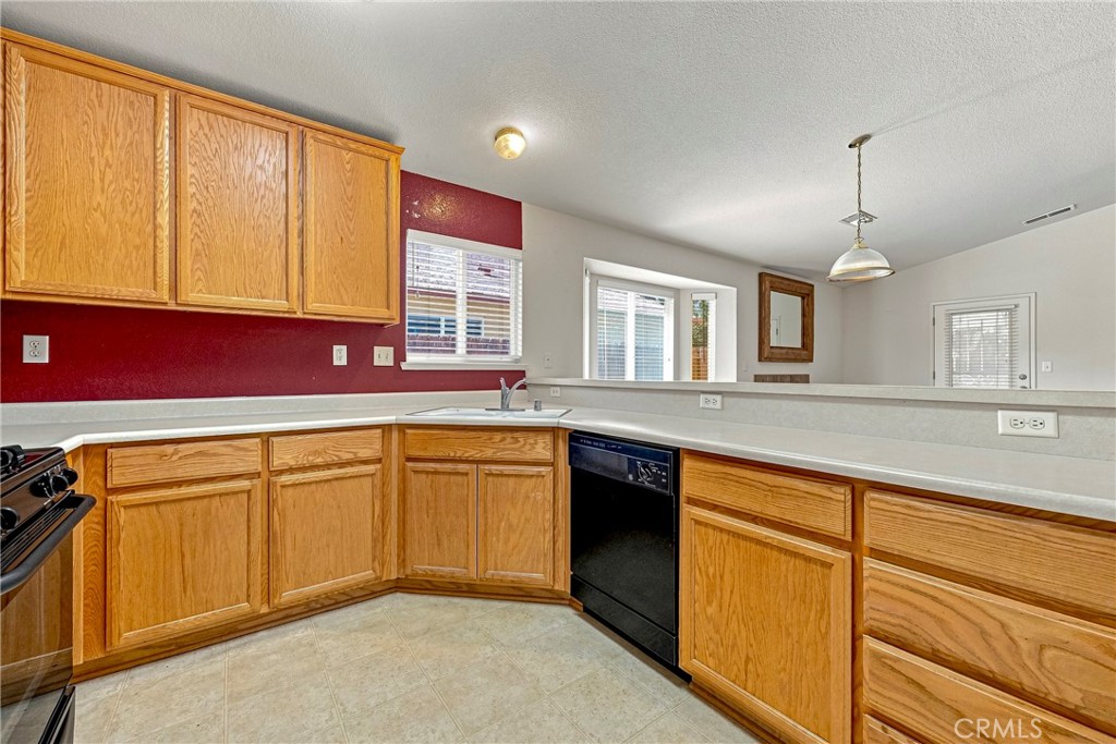 241 Brimmer Rd, Merced, CA 95341