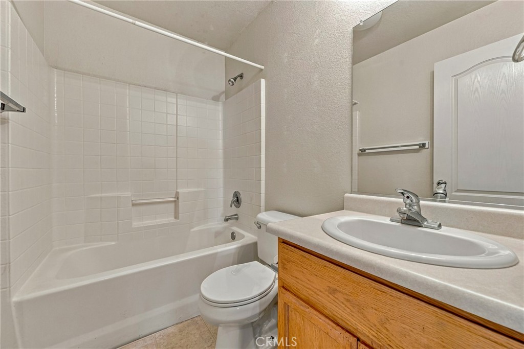 241 Brimmer Rd, Merced, CA 95341