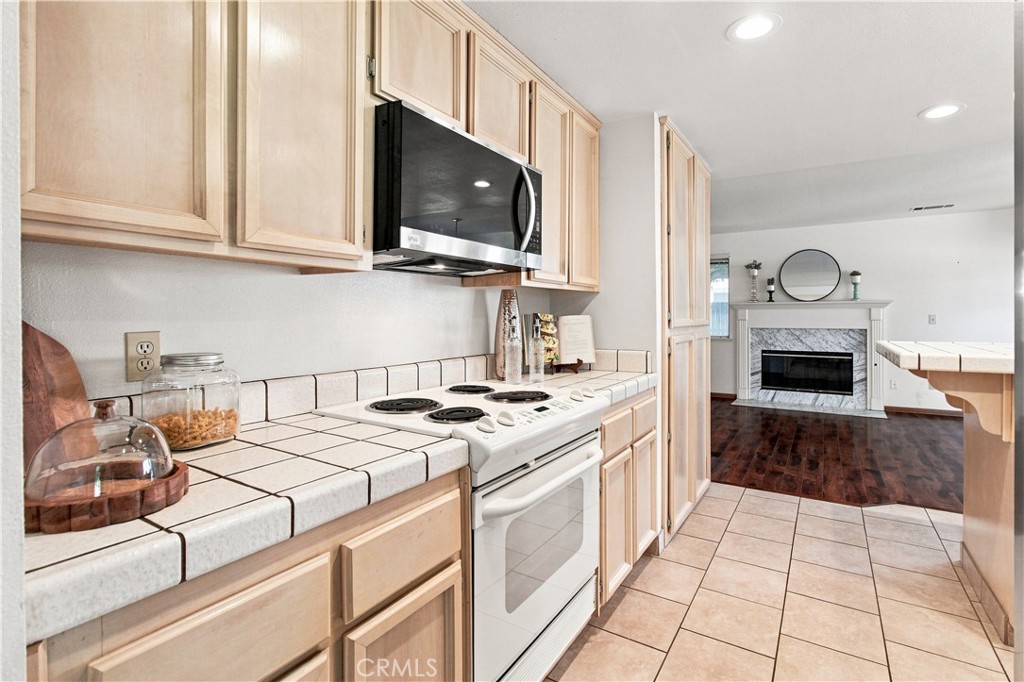 1602 Acacia Ct, Chowchilla, CA 93610