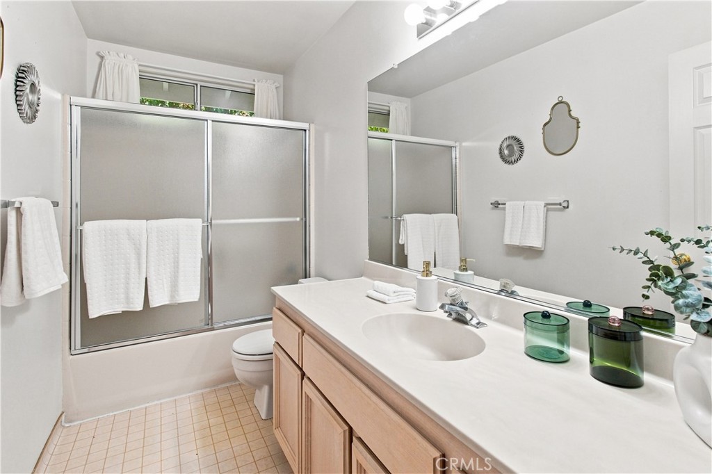 1602 Acacia Ct, Chowchilla, CA 93610