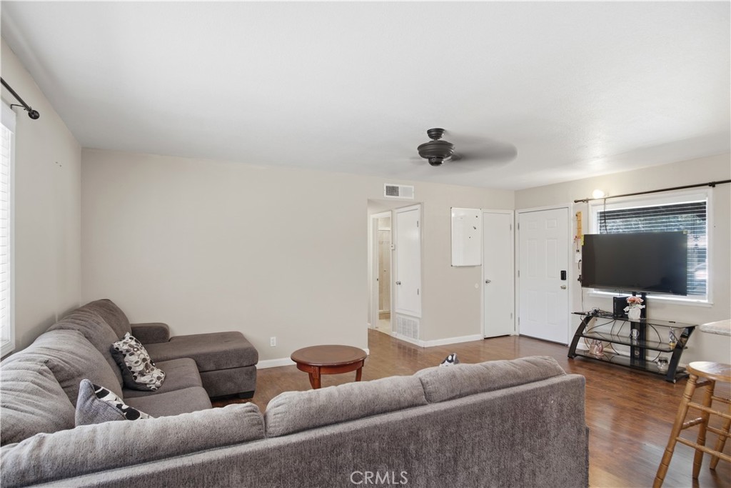 354 N Santa Inez, Los Banos, CA 93635