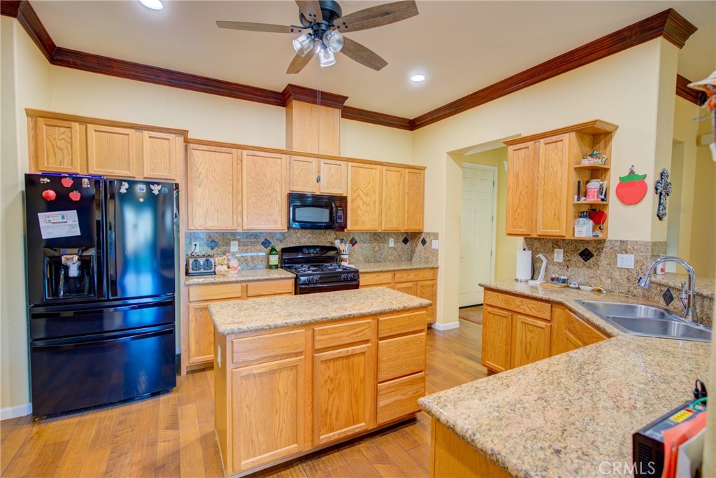 2480 Boulder Dr, Atwater, CA 95301