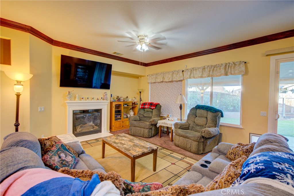 2480 Boulder Dr, Atwater, CA 95301