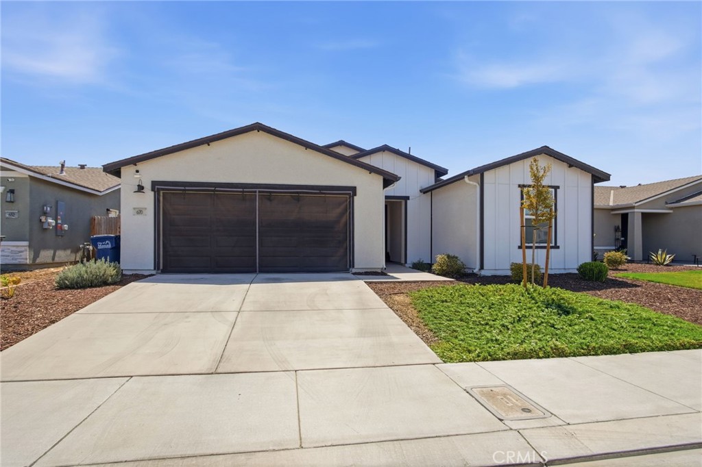 670 Elizabeth Ct, Merced, CA 95341