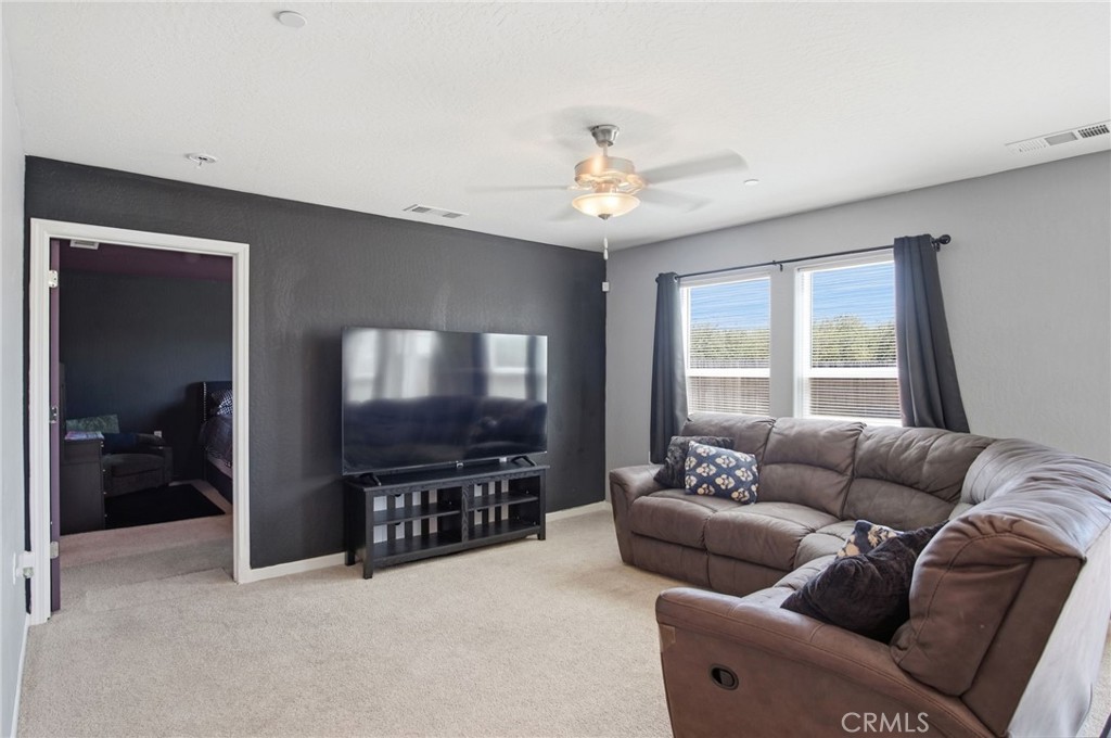 670 Elizabeth Ct, Merced, CA 95341