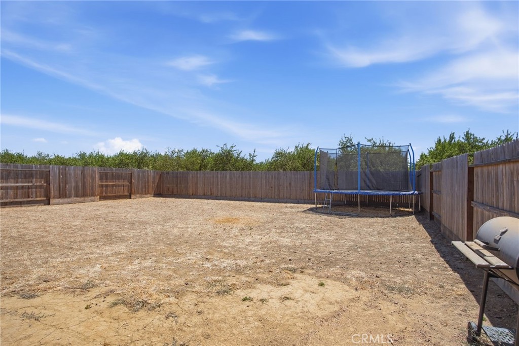 670 Elizabeth Ct, Merced, CA 95341