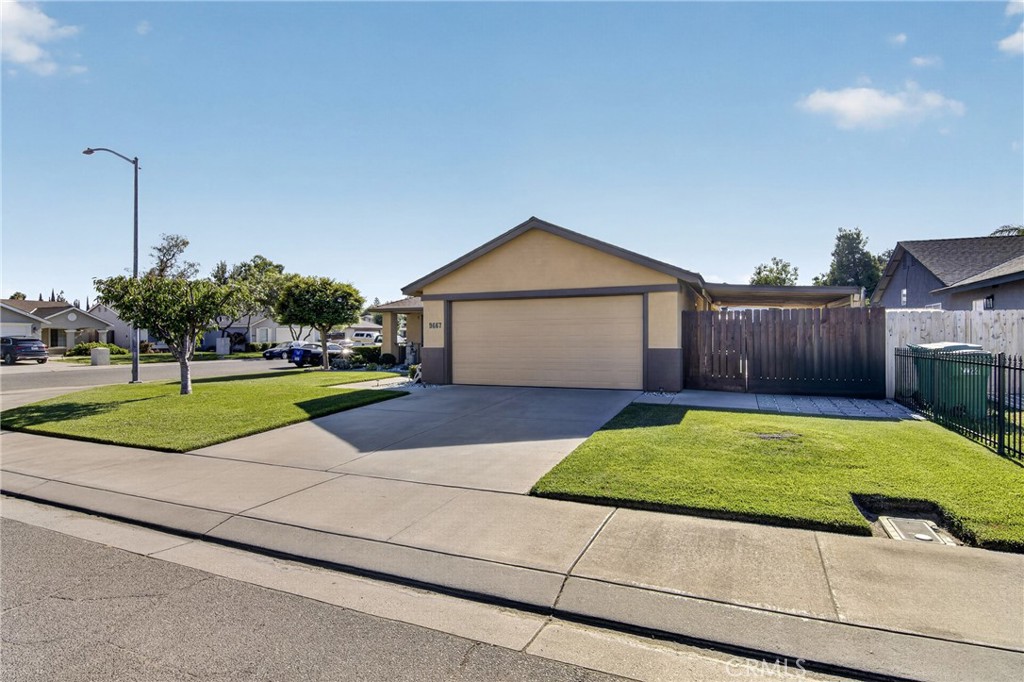 9667 Douglas Ave, Delhi, CA 95315