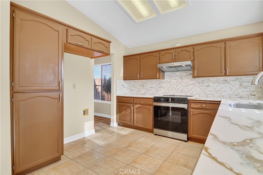9667 Douglas Ave, Delhi, CA 95315
