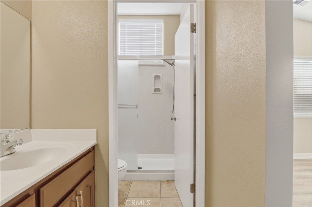 9667 Douglas Ave, Delhi, CA 95315
