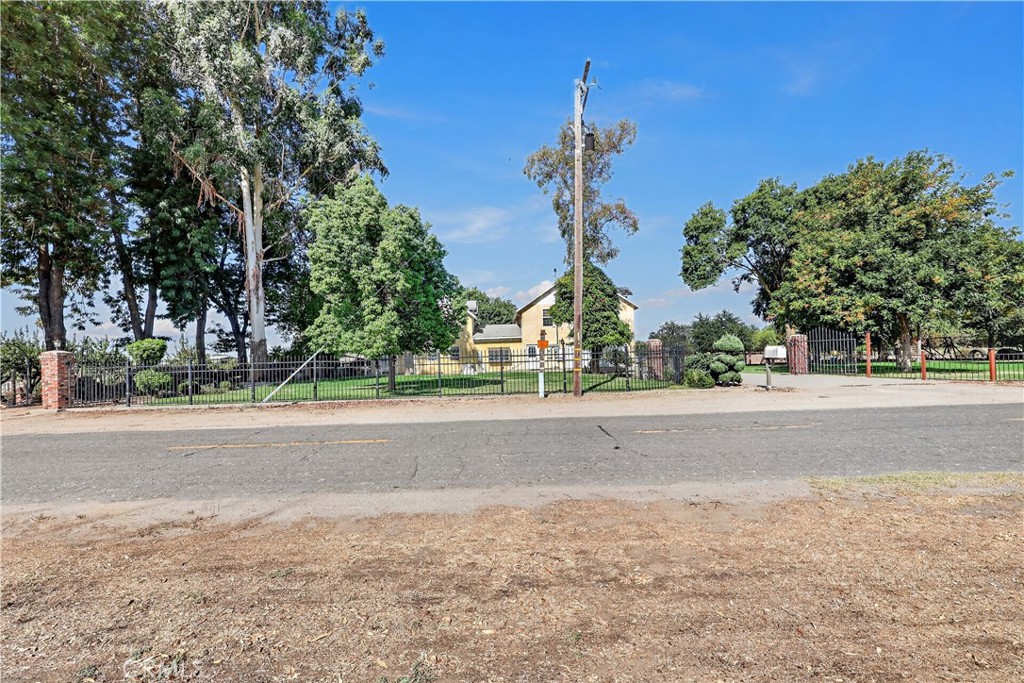 23598 Road 15 3/4, Chowchilla, CA 93610