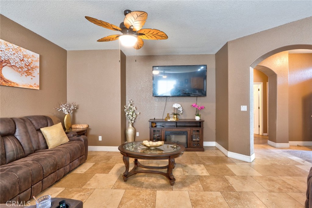 6561 Alyssa Dr, Winton, CA 95388
