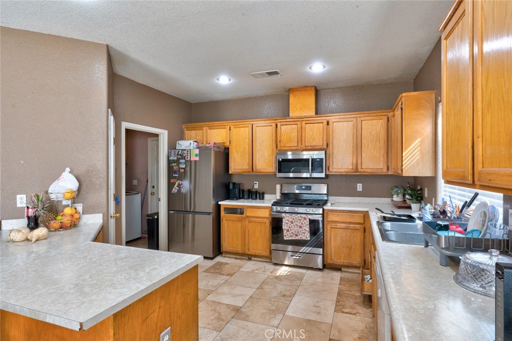 6561 Alyssa Dr, Winton, CA 95388