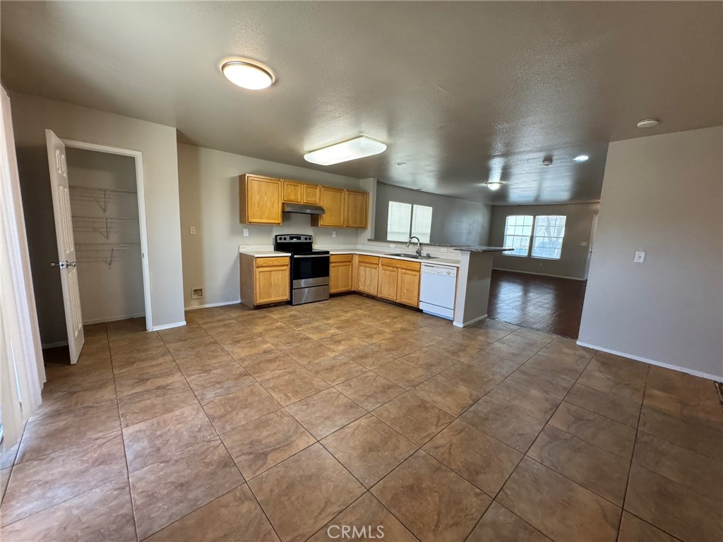 1260 Brightday, Merced, CA 95348